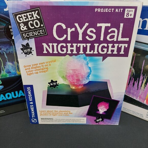 Discovery Crystal Aquarium Grow Colorful Crystals Smithsonian Magic Nightlight - Picture 2 of 7